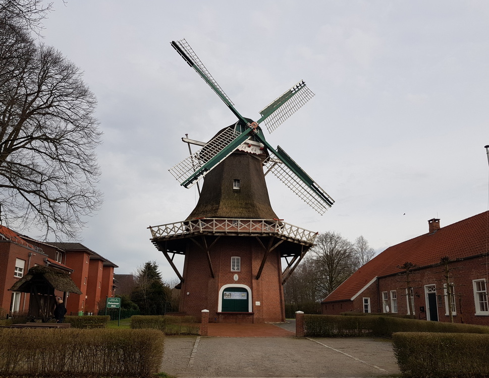 Photo: Windmühle Hahnentange in Rhauderfehn